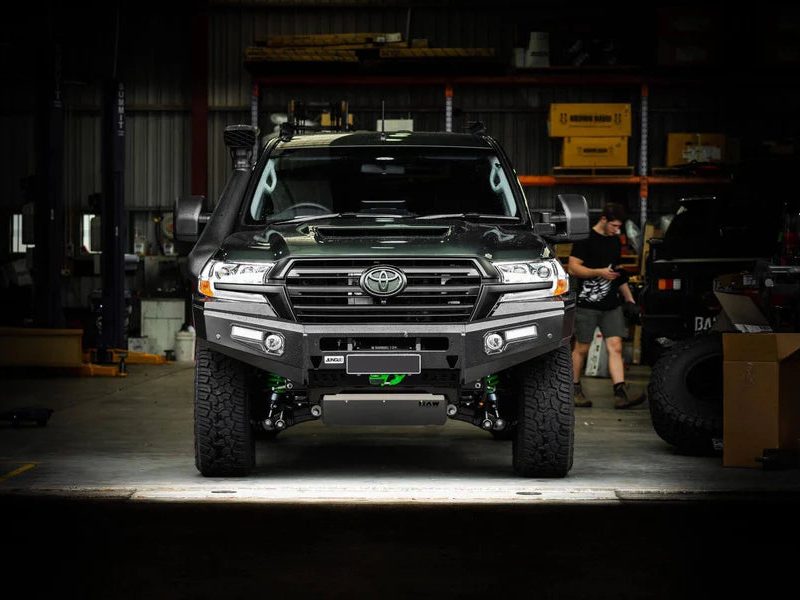 Bull Bar Toyota Landcruiser 200 Series 2016+