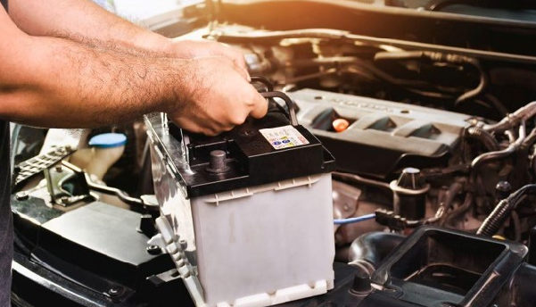 4WD battery replacement service